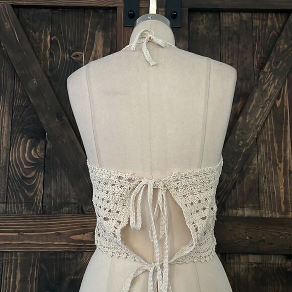 La Vie 89  Crochet knit v neck crop top ivory white back tieSz- Small - Picture 5 of 12